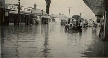 Photograph, Hogan Street Flood 1952