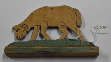 Lamb - Wooden, 1940's