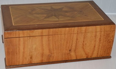 Jewel Box, 1942