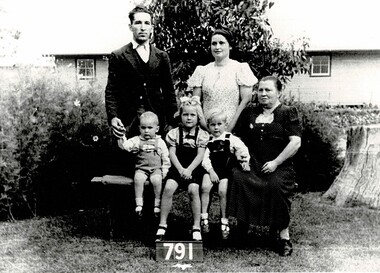 Photograph, Hoefer Family