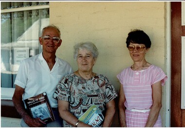 Photograph, Hoffman and Weller Visit, April 1991