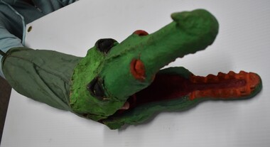 Artwork, other - Puppet, Crocodile