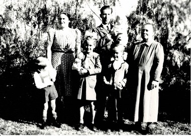 Photograph, Hoefer Family