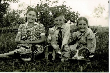 Photograph, Georg Hoffman children
