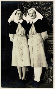 Photograph, Sisters Trix Moore and Vi Elliott