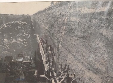 Photograph - Framed photograph, Waranga Basin - men at work 2