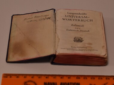 Book - Dictionary, Langenscheidts Universal Wortenbuch, 1931