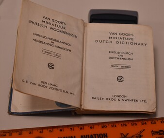 Book - Dictionary, Van Goors Miniature Dutch Dictionary
