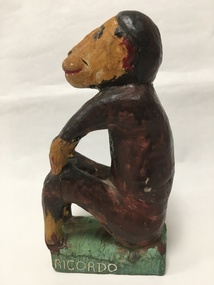 Decorative object - Sitting monkey