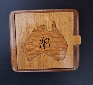 Functional object - cigarette box