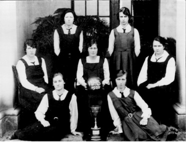 1920 girls basketball team