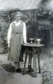 Betty Bowyer 1935 - Junior Athletic Champion