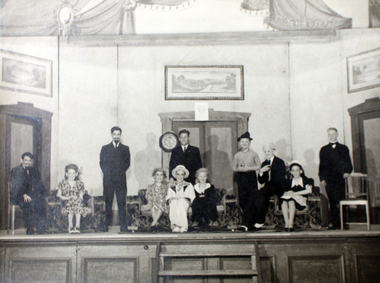 Tons of money stage shot 1948