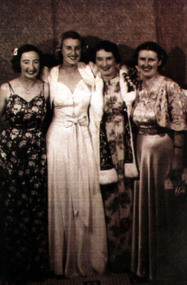 1930s - students' night out