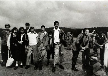 1948 Students on excursion