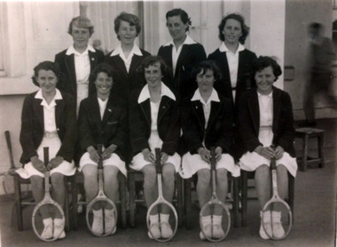 Black and white photograph of Willimastown High School tennis team 1952