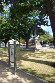 Photograph - Colour, Clare Gervasoni, Peter Lalor Statue in Sturt Street, Ballarat, 2011, 29/11/2014
