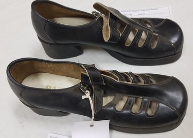 Girls black leather school shoes