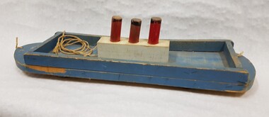 Leisure object - Wooden Pull-along Boat