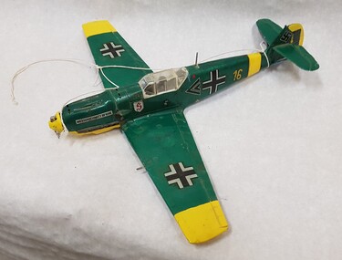 Plastic model aeroplane