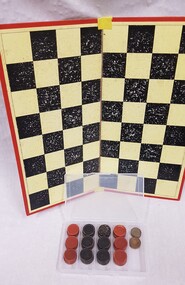 Chess - Draughts Board and Draughts pieces