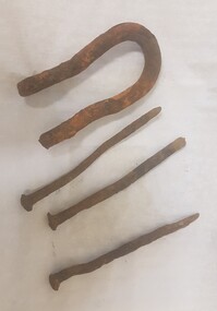 Equipment - Handmade nails (3) and shackle