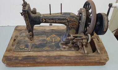 Equipment - Sewing Machine - Frister & Rossmann - hand operated