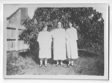 Photograph - Photo of women