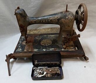 Functional object - Sewing Machine (Free) (Treadle) & accessories
