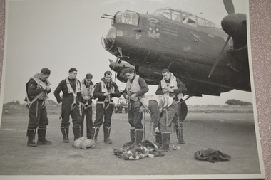 Photograph, 14/9/1943