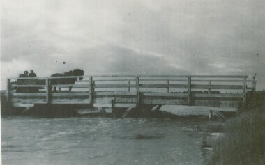 Black and white photograph, Salt Creek Bridge, Lake Bolac, circa 1950