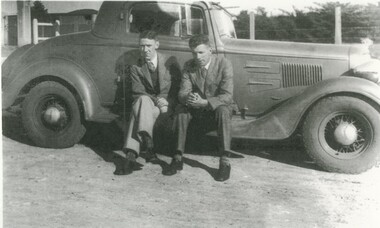 Black and white photograph, Leo O'Rorke and George Jobling, circa 1930