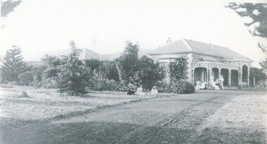 Black and white photograph, 'Eilyer', built in 1871