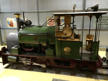 Steam Locomotive - 0-4-2 Saddle Tank Hudswell Clarke  No.4, 1925