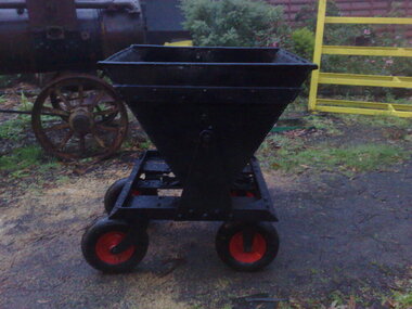 Skip - Rubber Tyred - Fritsch, Holzer & Company Brickworks