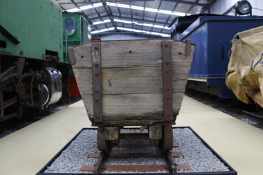End Opening Wagon, 1900?