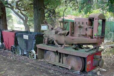 Day's Petrol Rail Tractor, Petrol Rail Tractor Gauge 2'0", circa 1926 - 1940