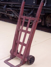 Porters, Luggage Trolley - large red one, 1900s