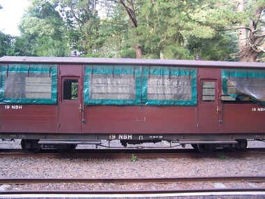 19 NBH - Passenger Carriage - Excursion Car, Between 1997 and 1998