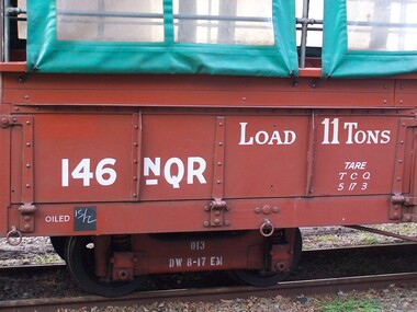 146 NQR - Open medium truck with seats & canopy, 14/ 9/1910