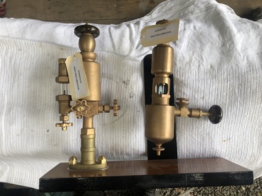 Hydrostatic Lubricators on stand