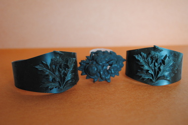 Mourning jewellery, Estimated 1850