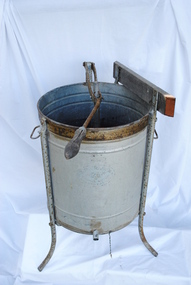Washing Machine, Estimated 1800's