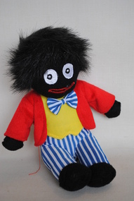 Golliwog doll (sitting), Estimated 2000+