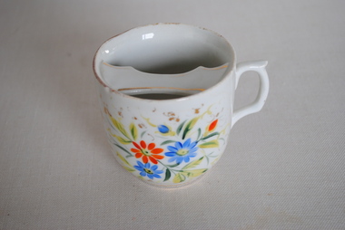 Moustache cup, Post 1860