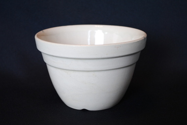 Earthernware Bowl, Hoffman