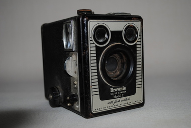 Camera - Kodak - Brownie Six-20, Kodak, Estimated 1953-57