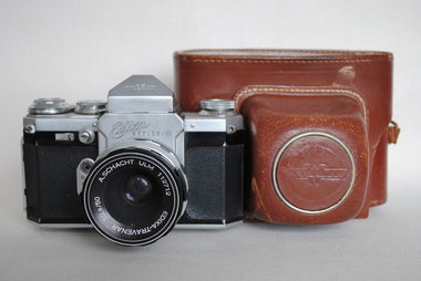 Edixa Reflex "B" Camera, 1959
