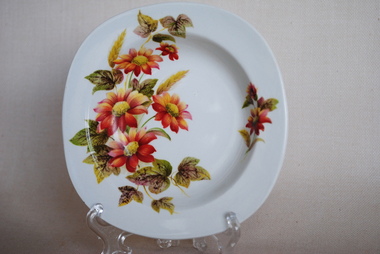 Bowl, Alfred Meakin (Tunstall) Ltd, Royal Albert & Newfield Potteries