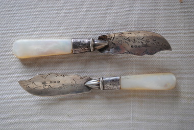 Butter Knives, Charles Perry & Co + W.I. Broadway & Co, 1916